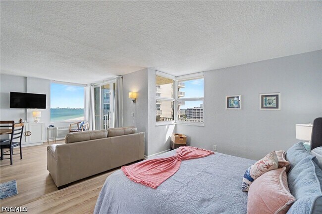 Building Photo - 7330 Estero Blvd