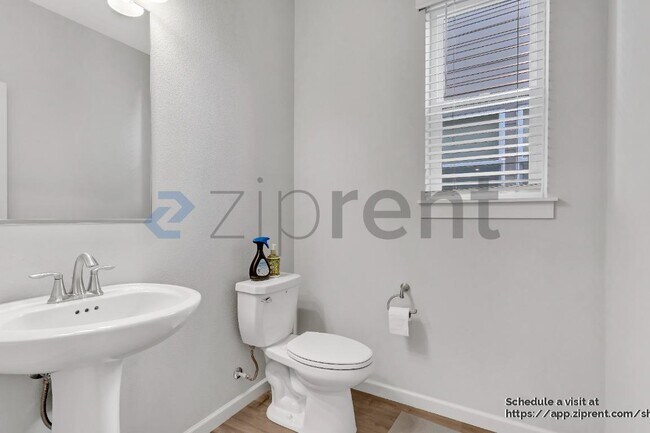 Building Photo - 30942 NW Turel Dr
