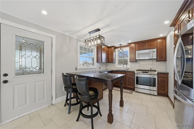 Building Photo - 151 Conant Dr