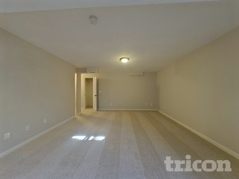 Building Photo - 1760 Overlook Dr