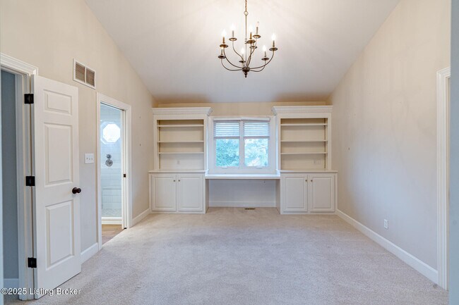 Building Photo - 838 Lake Forest Pkwy