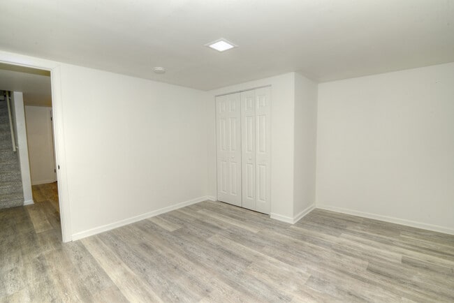 Building Photo - 2309 Sudbury Ln