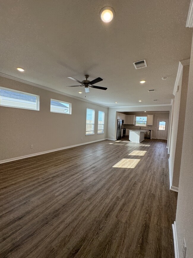 Building Photo - 8718 Happy Vly Dr