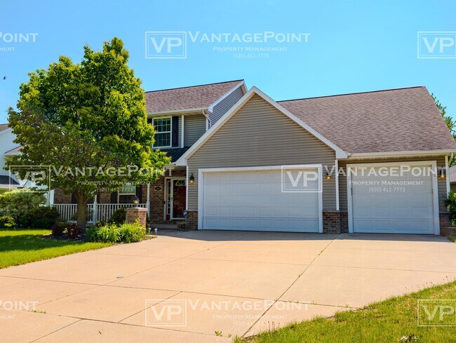 Primary Photo - 515 Winding Waters Way
