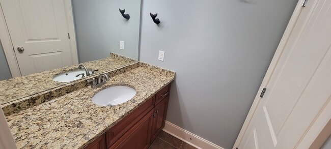 Building Photo - Stunning 4-Bedroom, 3.5-bath Home in the P...