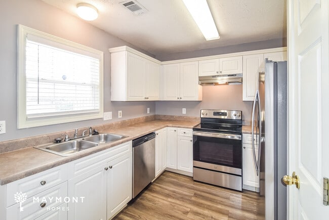 Building Photo - 8756 Jamac Ln