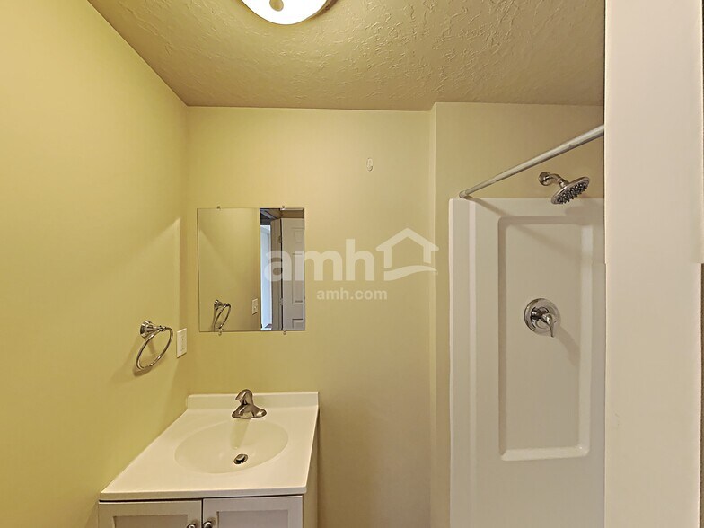 Building Photo - 126 S 1600 W