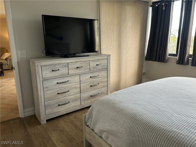 Building Photo - 7119 Lakeridge View Court