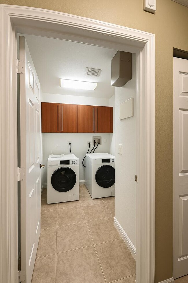 Building Photo - 5145 NW 30th Terrace