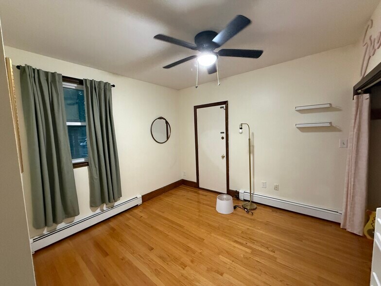 Building Photo - 34 Tremont St