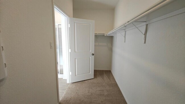 Building Photo - 106 Arbordale St