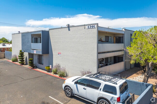 Building Photo - Nova Ridge