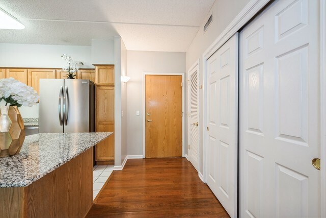 Building Photo - 1479 N Milwaukee Ave