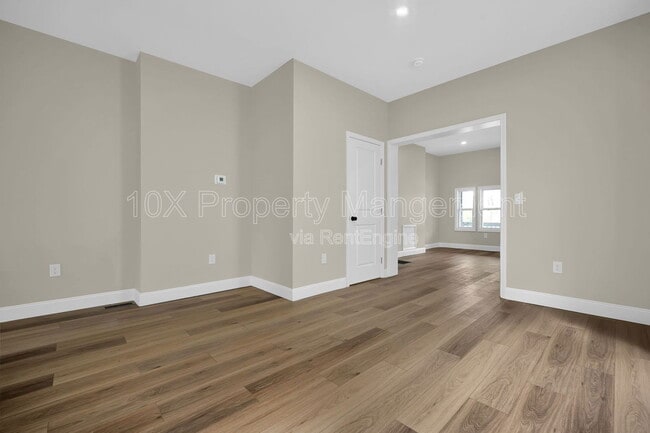 Building Photo - 555 Kimball Pl