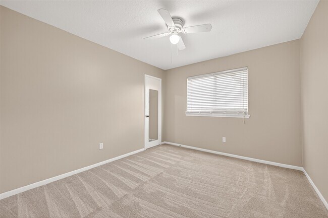 Building Photo - 1010 Valley Ranch Dr