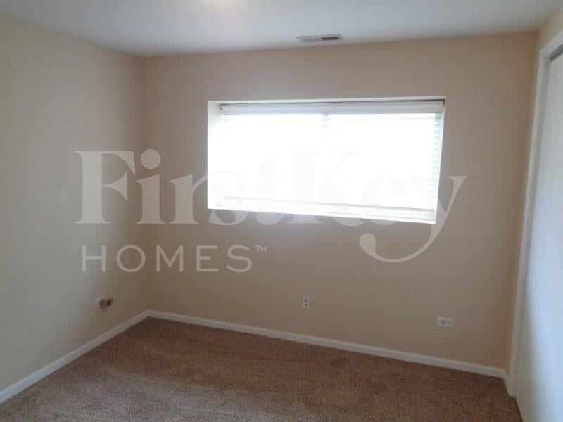Building Photo - 1514 Goldenrod Terrace