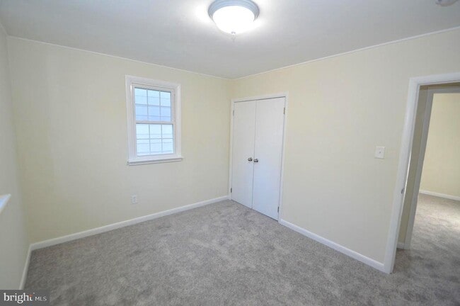 Building Photo - 267 Mott Ave