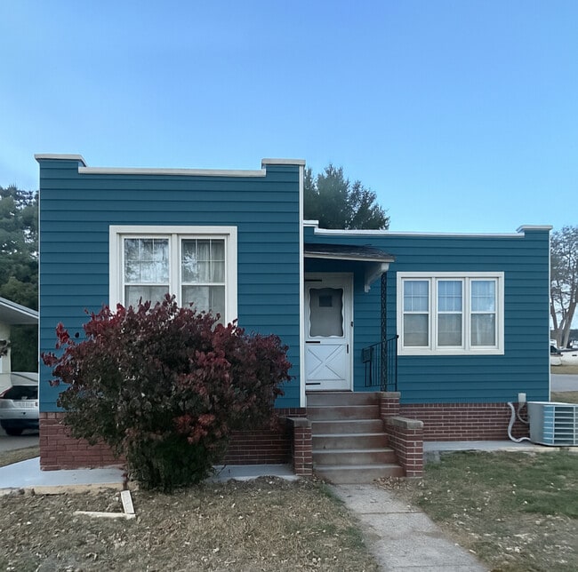 Primary Photo - 1223 26th St