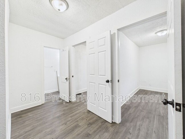 Building Photo - 1513 Rowland Ave