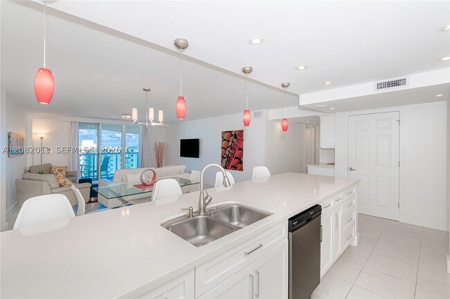 Building Photo - 3800 S Ocean Dr