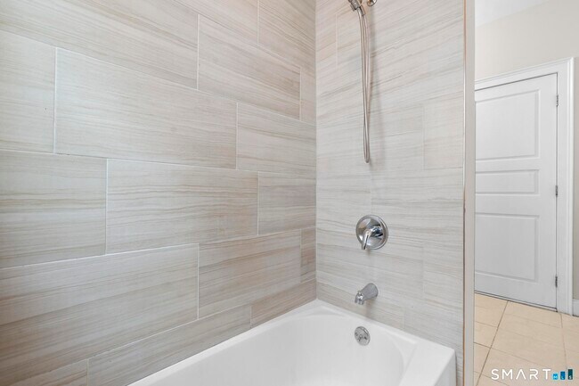 Building Photo - 47 South St