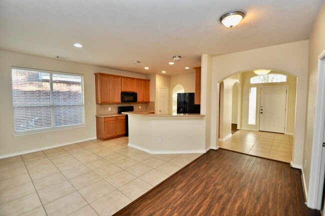 Building Photo - 12315 Field Brook Ct