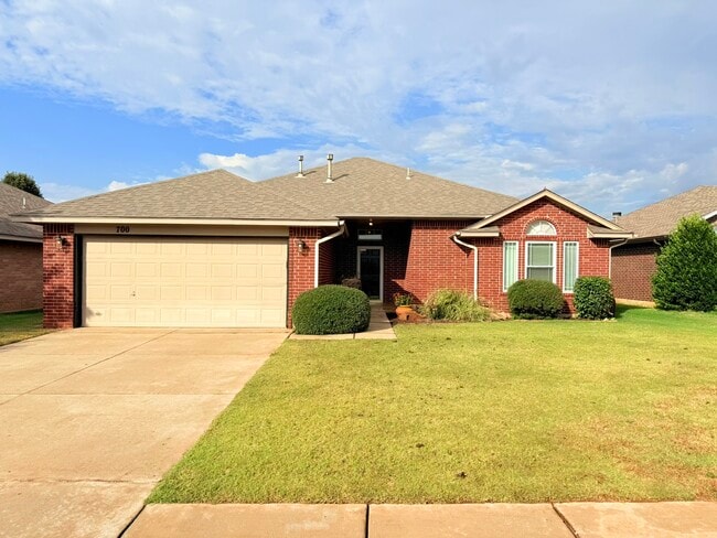 Primary Photo - 700 Eastview Dr