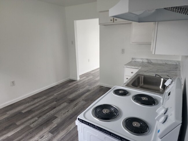 Building Photo - 39 Simonds Dr