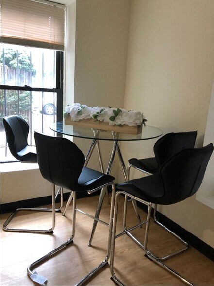 Building Photo - 91 Saint Botolph St