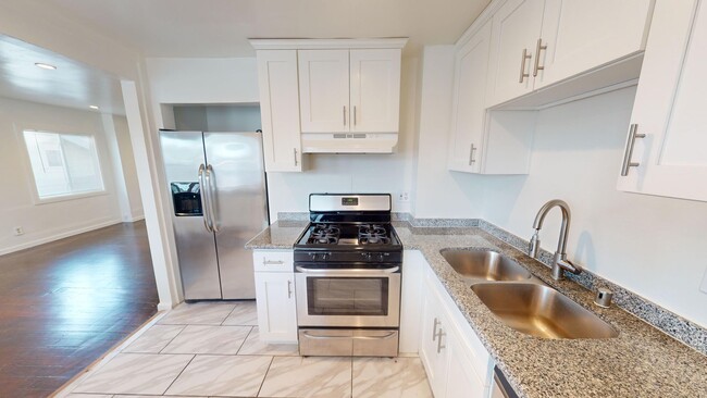Interior Photo - Coronado