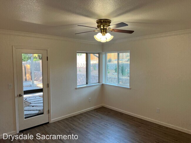 Building Photo - 3 br, 2 bath House - 7130 Cloverleaf Way