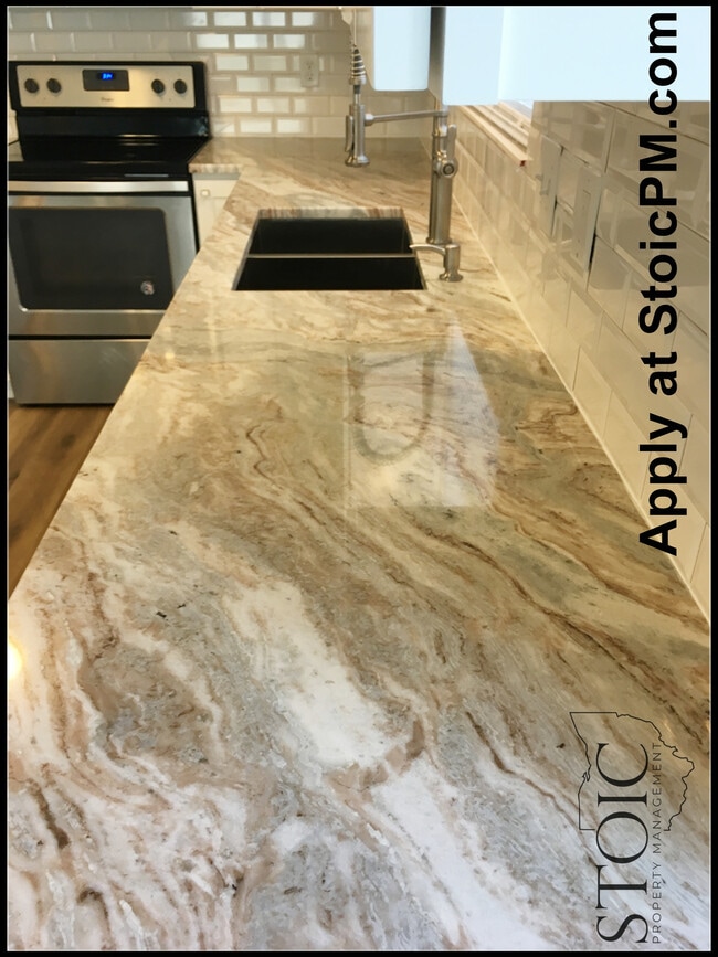 Building Photo - 2810 Raphael Dr