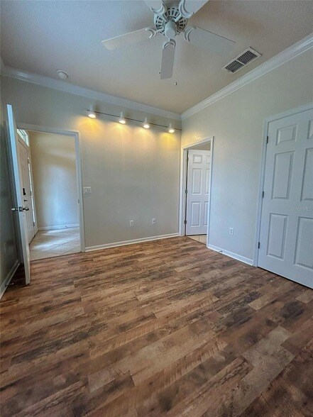 Building Photo - 691 Pensacola Ln