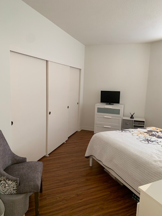 Building Photo - 20251 Cape Coral Ln