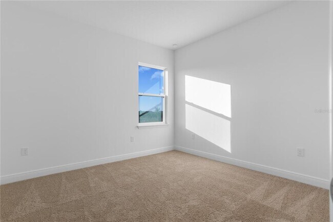 Building Photo - 1940 Sunshine Peak Dr