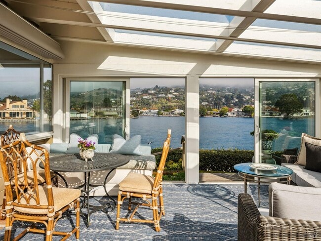 Building Photo - 216 San Rafael Ave