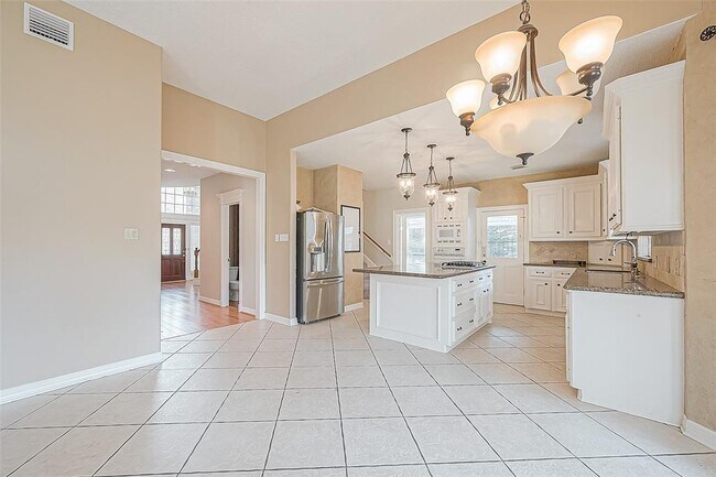 Building Photo - 13135 Finch Brook Dr