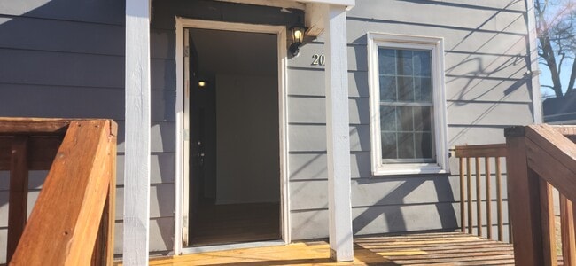 Building Photo - 202 Selwyn Alley