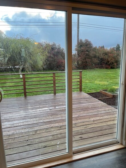 Building Photo - 111 Green Acres Dr