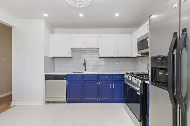 Building Photo - 2155 College Dr