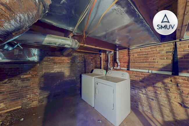 Building Photo - 437 Pitman Pl