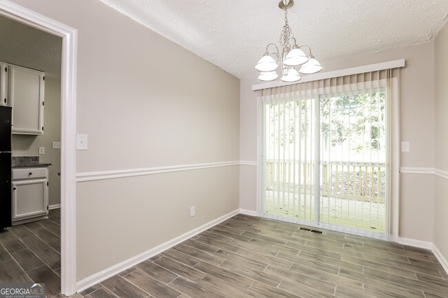 Building Photo - 4123 Hazel Nut Dr