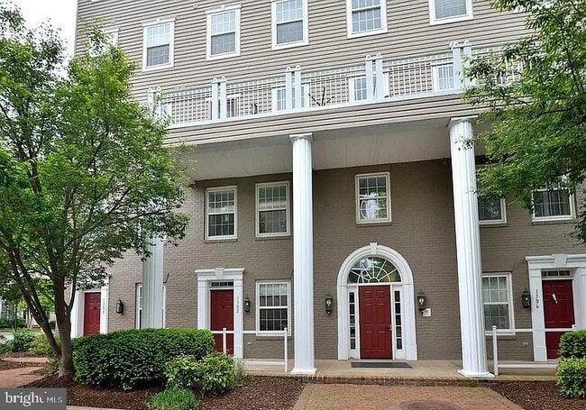 Building Photo - 1306 Roundhouse Ln