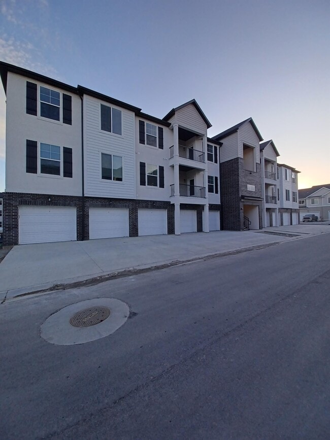 Building Photo - 3761 W 1480 N