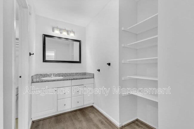 Building Photo - 1225 Martha Custis Dr