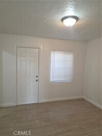 Building Photo - 2268 Genevieve St N