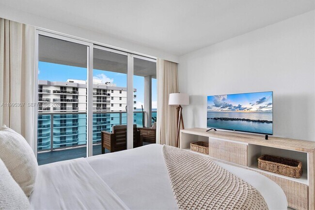 Building Photo - 102 24th St