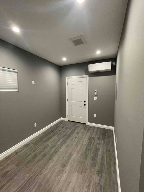 Building Photo - 15944 Los Alimos St