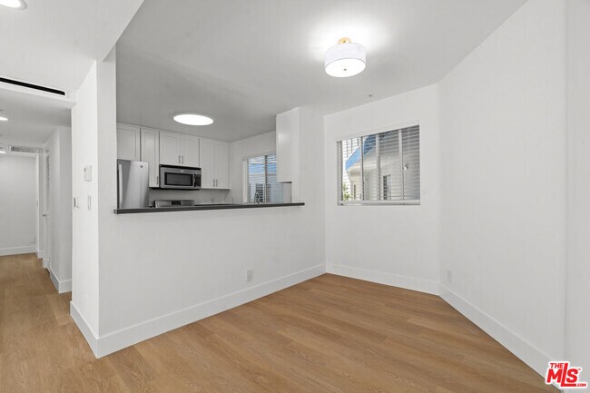 Building Photo - 16100 Sunset Blvd