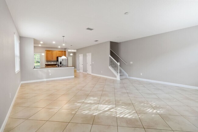Building Photo - 3/2.5 Beautiful Energy Efficient Home in H...